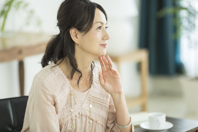 更年期にさしかかり生理周期が乱れている女性